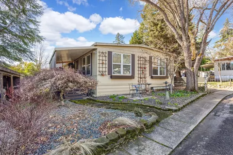 1055 N 5th St #147, Jacksonville, OR 97530