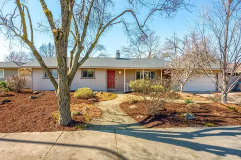 2981 Barclay Rd, Medford, OR 97504