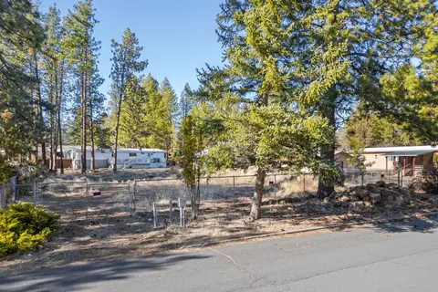 60929 Alpine Dr, Bend, OR 97702 photo 3
