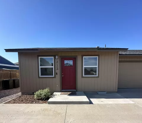 210 E Sage Ln, Culver, OR 97734 photo 3