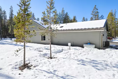 53960 Yoho Dr, La Pine, OR 97739 photo 9