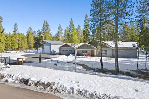 53960 Yoho Dr, La Pine, OR 97739 photo 4