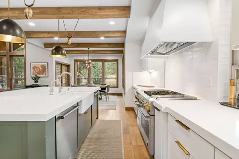 Kitchen - 56815 Dancing Rock Loop #3, Bend, OR 97707 photo 3 of 9