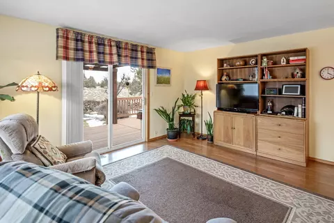 Living - 1100 NE Locksley Dr, Bend, OR 97701 photo 3 of 3
