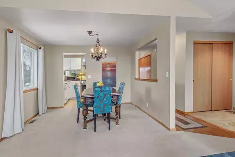 Dining - 1100 NE Locksley Dr, Bend, OR 97701 photo 1 of 1