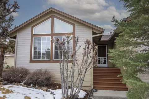 Exterior - 1100 NE Locksley Dr, Bend, OR 97701 photo 2 of 15