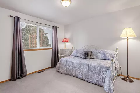 Bedroom - 1100 NE Locksley Dr, Bend, OR 97701 photo 2 of 2