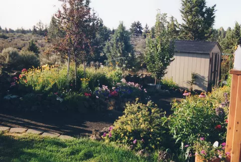 Exterior - 1100 NE Locksley Dr, Bend, OR 97701 photo 11 of 15