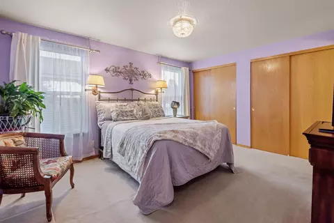 Bedroom - 1100 NE Locksley Dr, Bend, OR 97701 photo 1 of 2