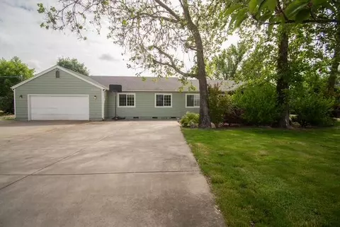 5368 Upton Rd, Central Point, OR 97502 photo 1