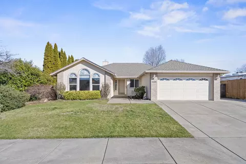 1451 Yellowstone Ave, Medford, OR 97504