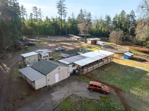 2686 Riverbanks Rd, Grants Pass, OR 97527