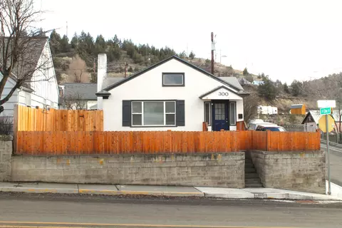 300 E Main St, John Day, OR 97845