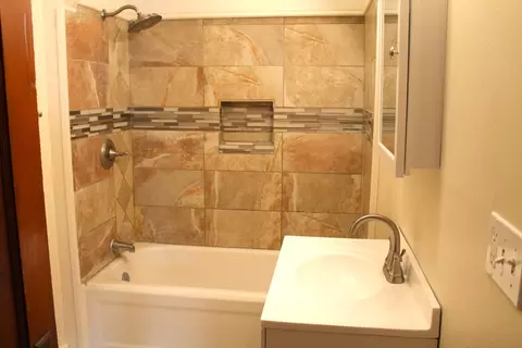 Bath - 300 E Main St, John Day, OR 97845 photo 2 of 2