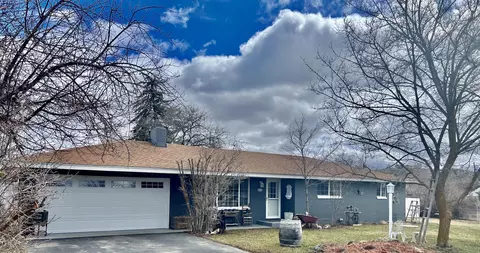 10503 Mckinnon St, Midland, OR 97634
