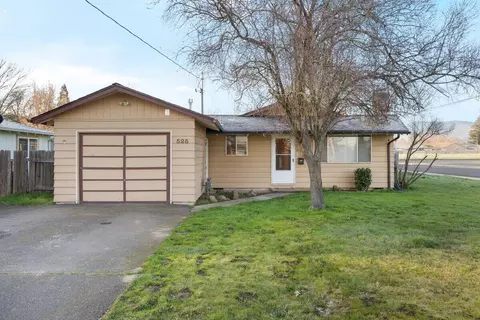 525 Holmes Ave, Medford, OR 97501