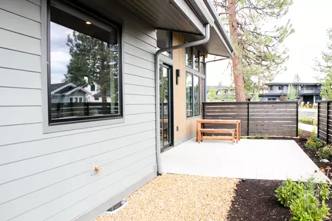 Exterior - 1165 NW Singleton Pl, Bend, OR 97703 photo 2 of 3