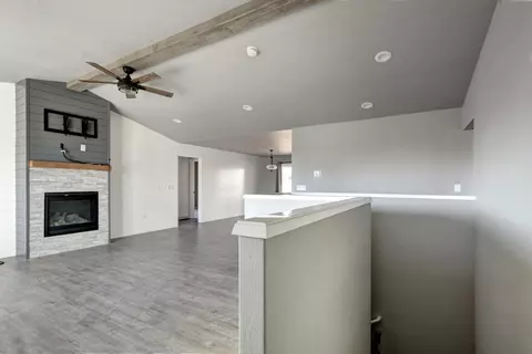 Entry Way - 1013 Ruby Meadows Dr, Eagle Point, OR 97524 photo 1 of 2