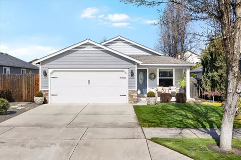 1050 Compton Way, Medford, OR 97501