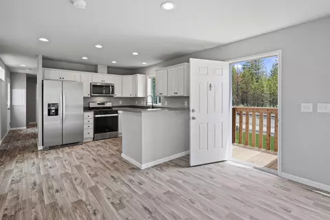 52663 Drafter Rd, La Pine, OR 97739 photo 2