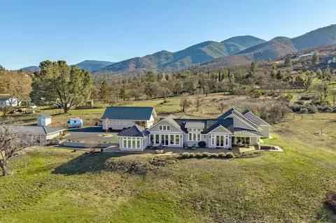 1550 Ashland Mine Rd, Ashland, OR 97520