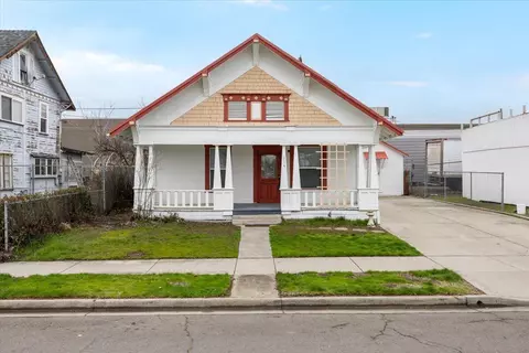 714 Welch St, Medford, OR 97501