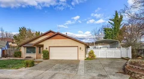 3571 Michael Park Dr, Medford, OR 97504