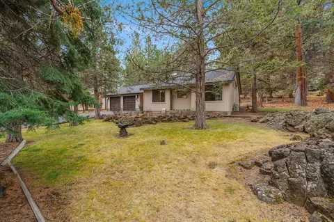 4059 NW Lower Village Rd, Bend, OR 97703
