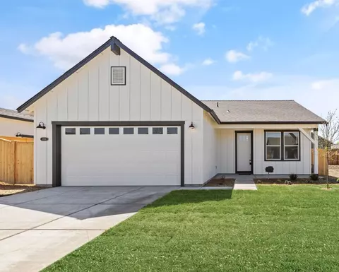 2889 NE Pinnacle Pl # 29, Bend, OR 97701