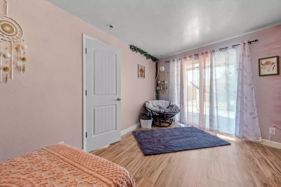 Bedroom - 11211 NW King Ave, Prineville, OR 97754 photo 6 of 6