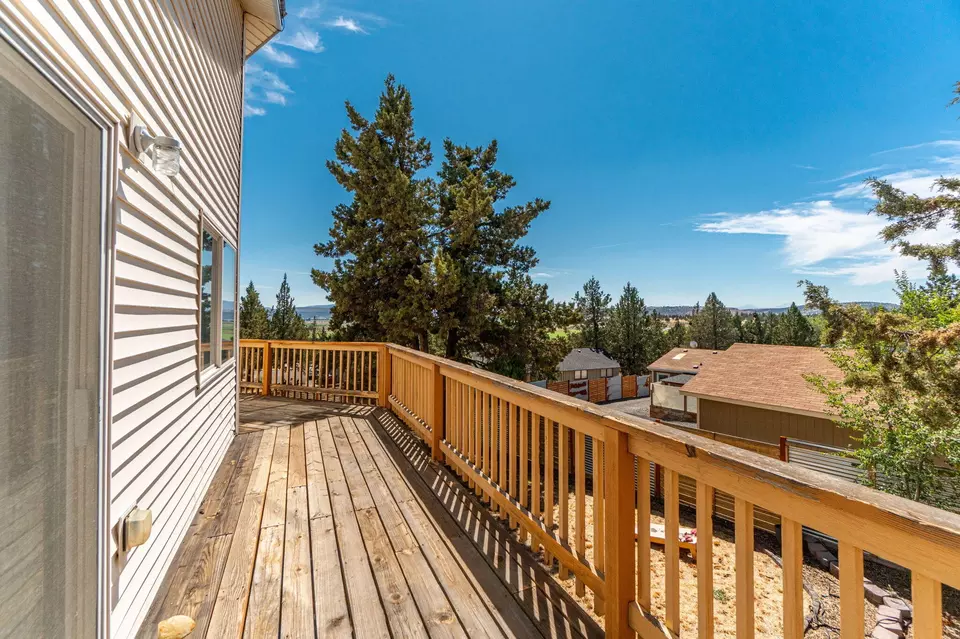 Exterior - 11211 NW King Ave, Prineville, OR 97754 photo 6 of 10