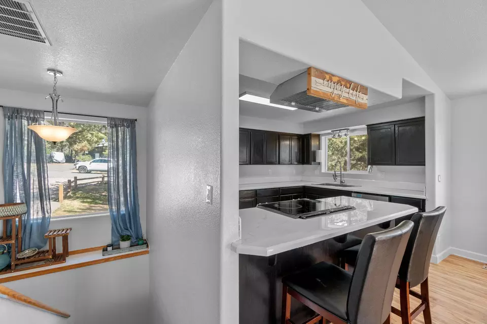 Kitchen - 11211 NW King Ave, Prineville, OR 97754 photo 5 of 5