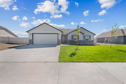 3069 Umpqua Dr #34, Medford, OR 97504