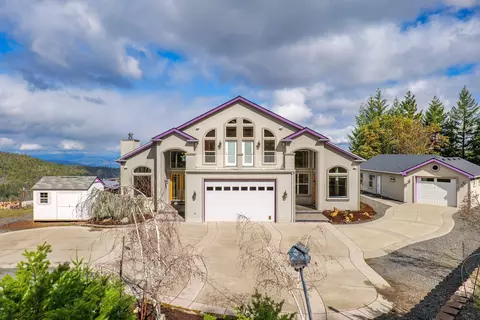 6918 Griffin Ln, Jacksonville, OR 97530