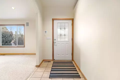 Entry Way - 16685 Oakridge Pl, La Pine, OR 97739 photo 2 of 2