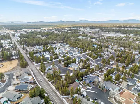 View/Area - 16685 Oakridge Pl, La Pine, OR 97739 photo 2 of 2