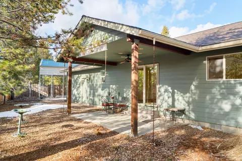 Exterior - 16685 Oakridge Pl, La Pine, OR 97739 photo 3 of 7