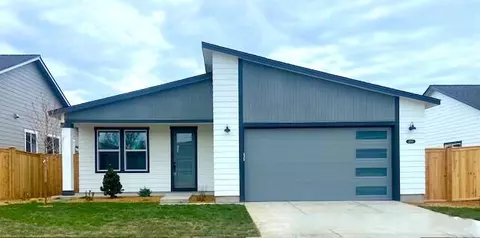 2883 NE Pinnacle Pl # 28, Bend, OR 97701