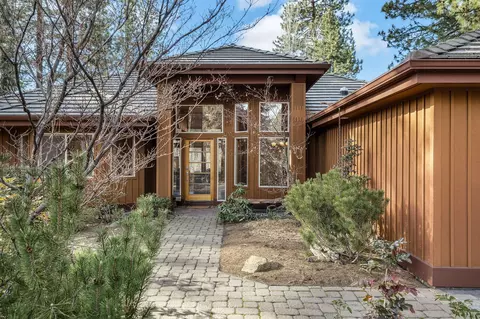 19557 Green Lakes Loop, Bend, OR 97702 photo 4