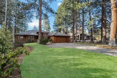 19557 Green Lakes Loop, Bend, OR 97702 photo 3