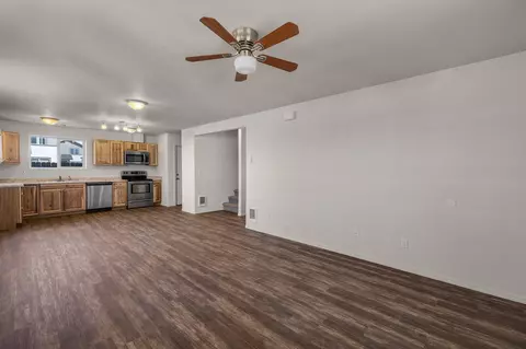 Living - 51736 Putney Ln, La Pine, OR 97739 photo 2 of 3