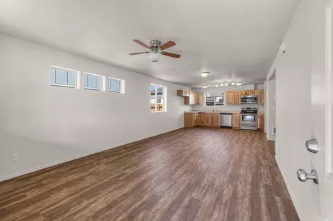Living - 51736 Putney Ln, La Pine, OR 97739 photo 1 of 3