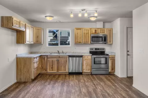 Kitchen - 51736 Putney Ln, La Pine, OR 97739 photo 1 of 2