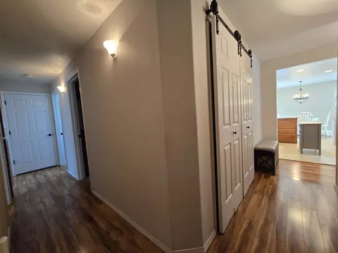 Entry Way - 639 Karic Way, Eagle Point, OR 97524 photo 3 of 3