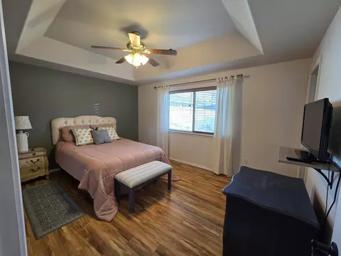 Bedroom - 639 Karic Way, Eagle Point, OR 97524 photo 3 of 3