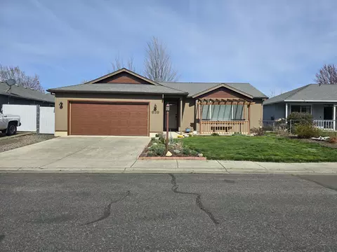 639 Karic Way, Eagle Point, OR 97524