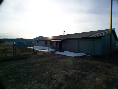 Exterior - 23727 Jefferson Ave, Beatty, OR 97621 photo 9 of 11