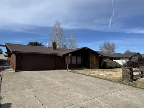 3894 Rio Vista Way, Klamath Falls, OR 97603