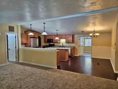 50820 Doe Loop, La Pine, OR 97739 photo 5