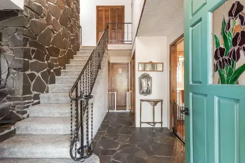 63480 Hughes Rd, Bend, OR 97701 photo 9